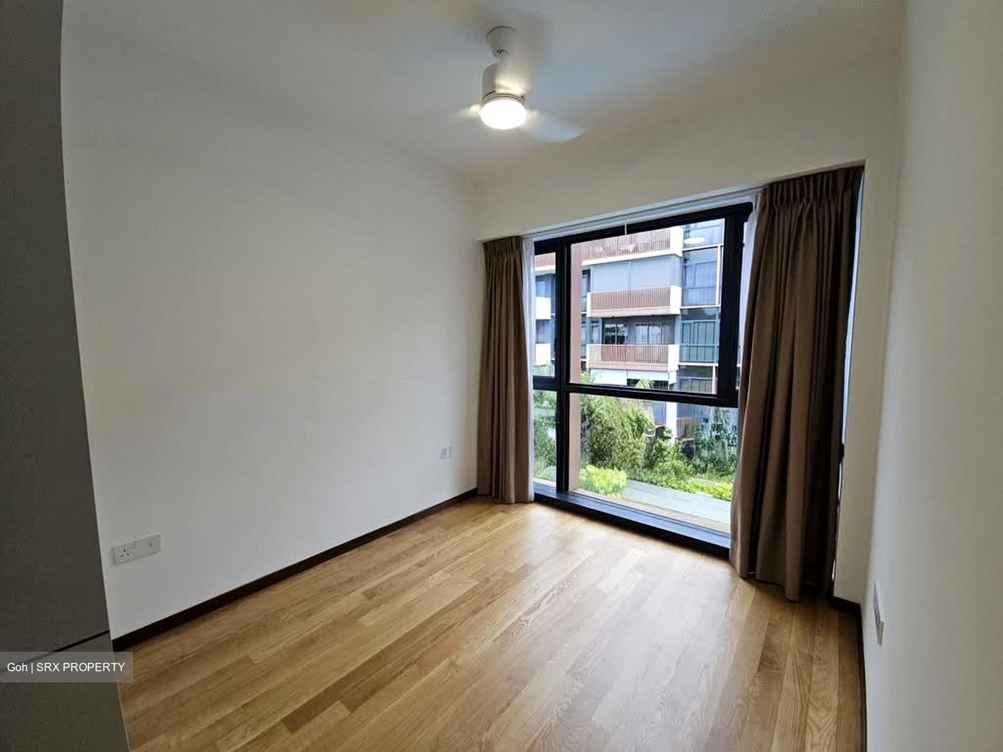 Royalgreen (D10), Condominium #581758691